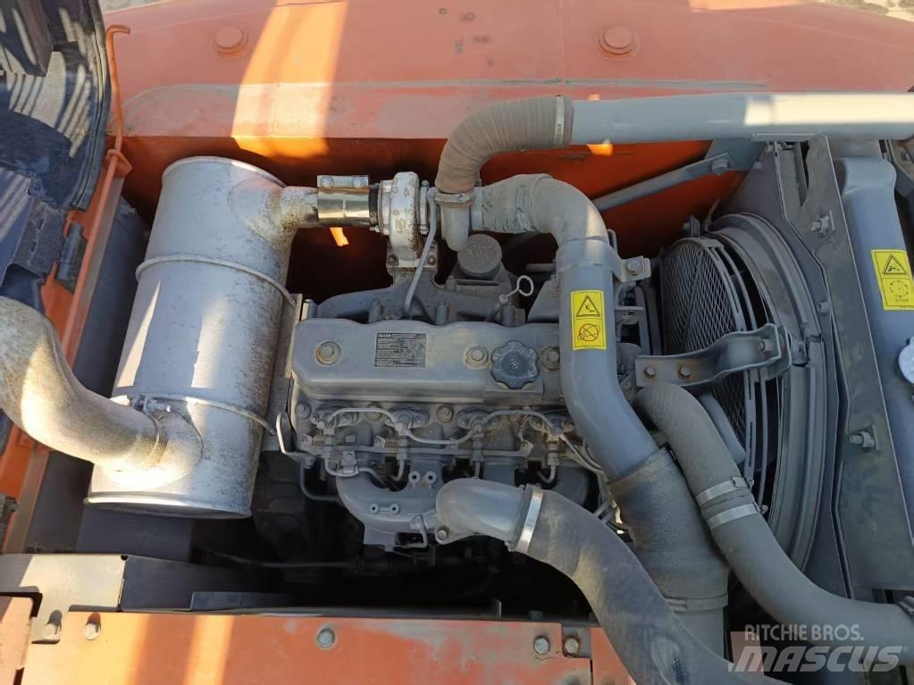 Hitachi ZX 160 Гусеничні екскаватори