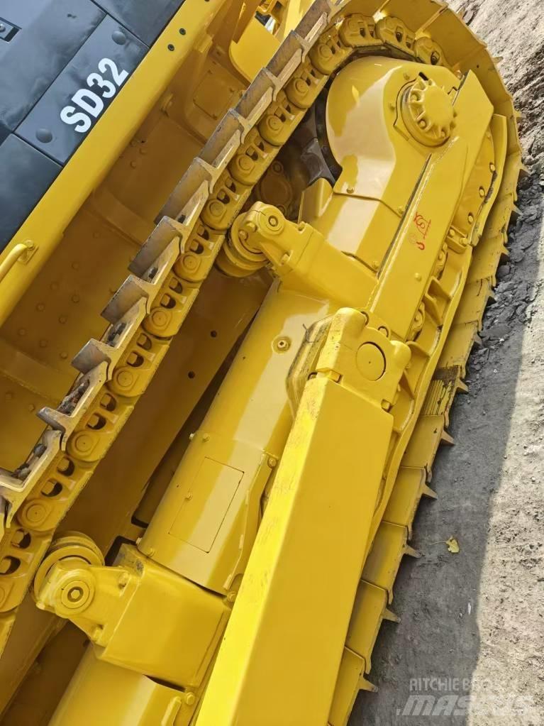 Shantui SD 32 Гусеничні бульдозери