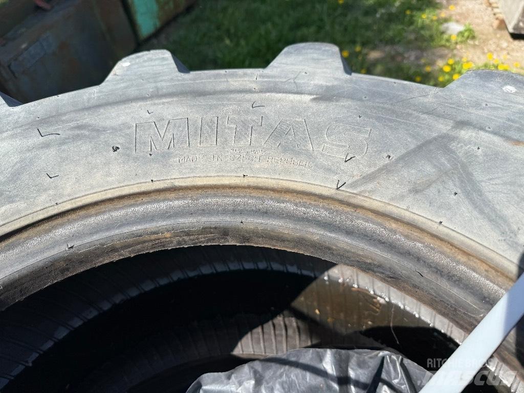 Mitas 405/70-20 Шини