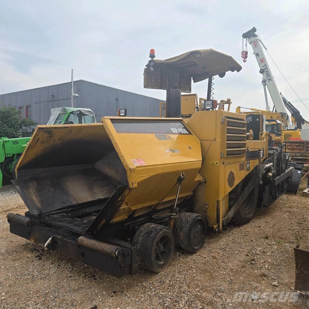 CAT AP 600 Асфальтовкладачі