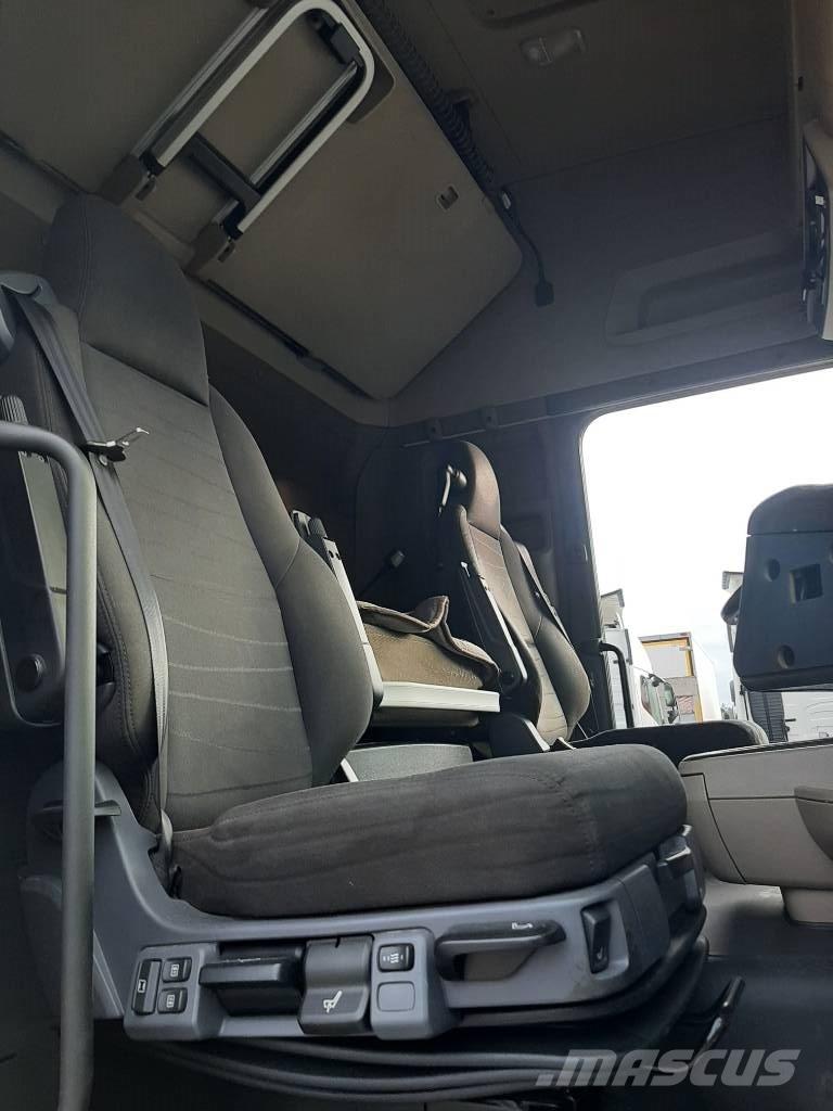 Scania R 520 Тягачі