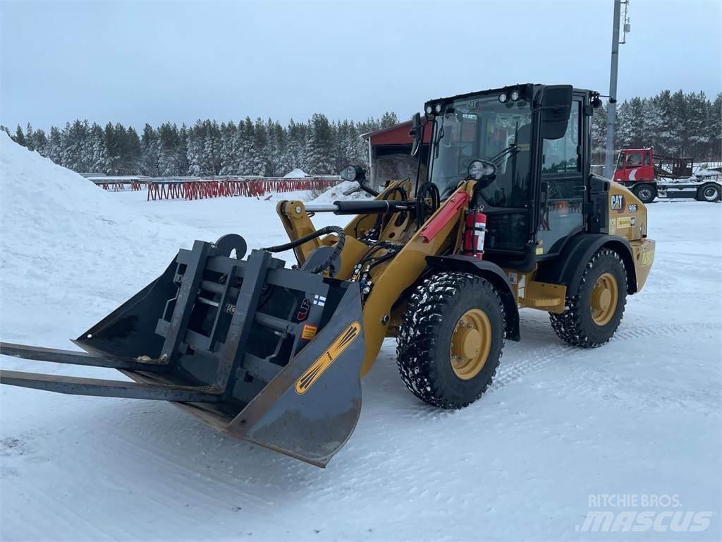 CAT 906 High Spec Фронтальні навантажувачі