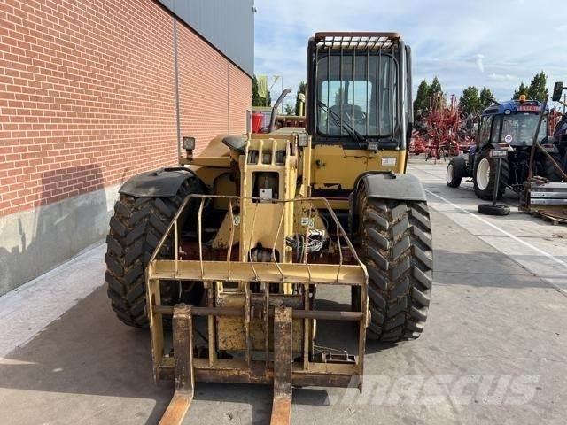 CAT TH62 Телескопічний навантажувач