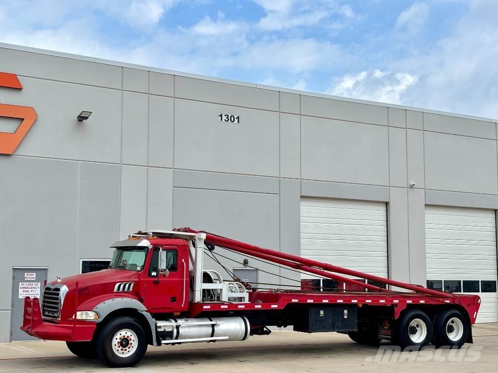 Mack GU813 Евакуатори