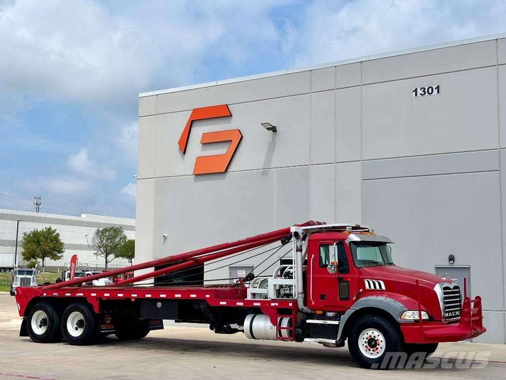 Mack GU813 Евакуатори