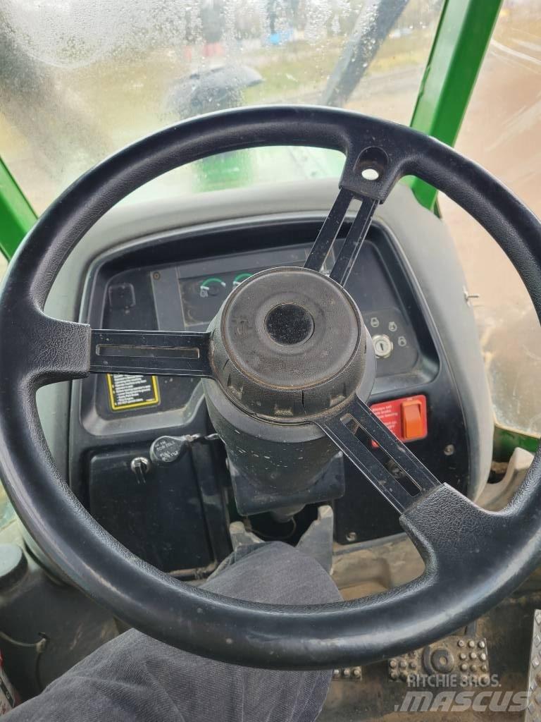 John Deere 748 H Трельовочні трактора
