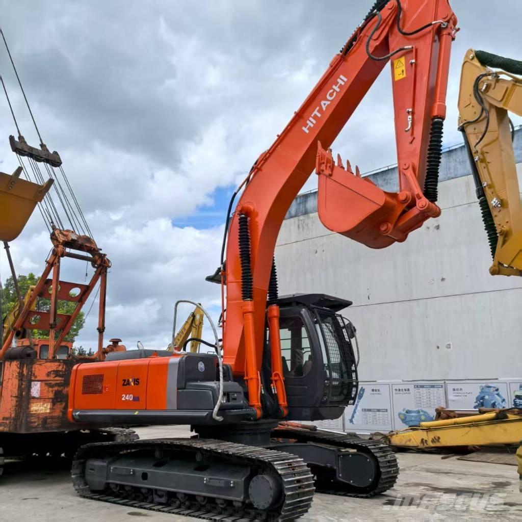 Hitachi ZX 240 HG Гусеничні екскаватори