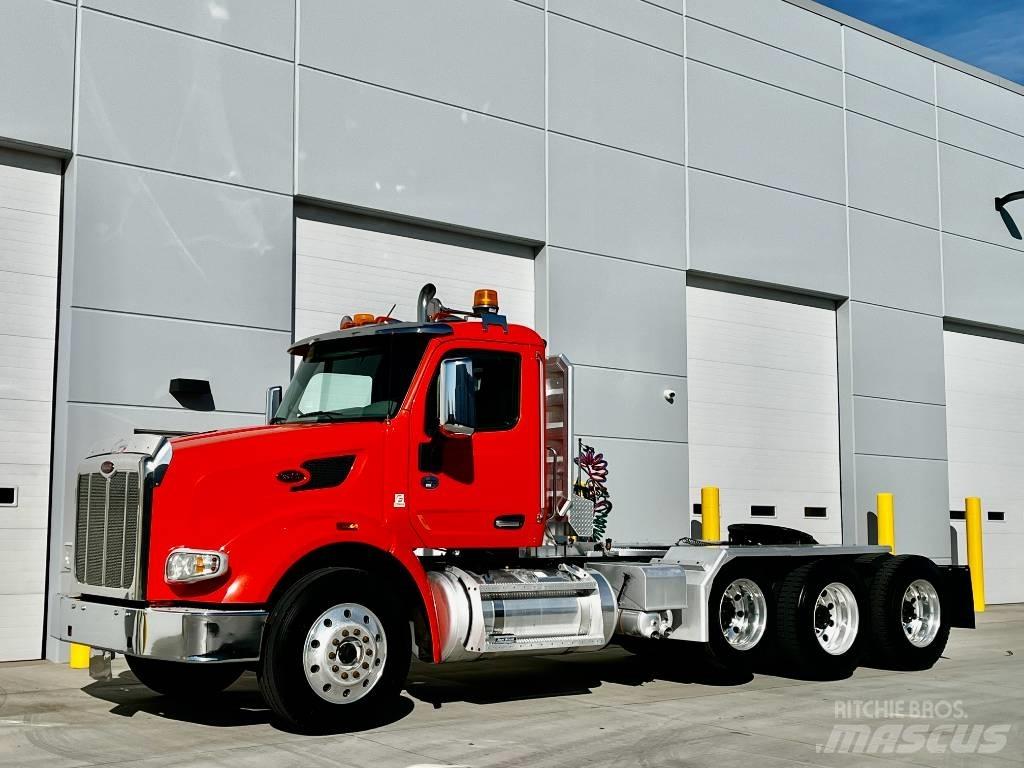 Peterbilt 567 Тягачі