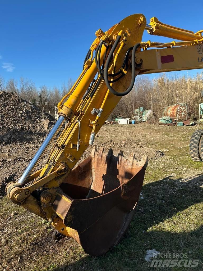 Liebherr 902 Колісні екскаватори