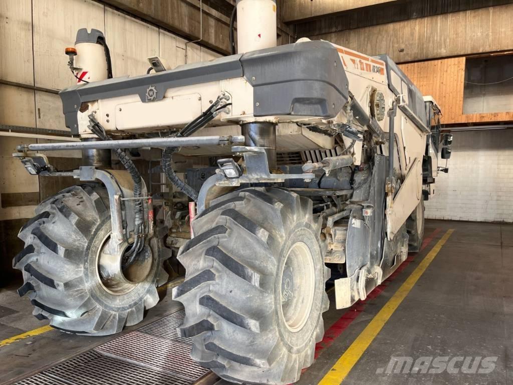 Wirtgen WR 240i Інше