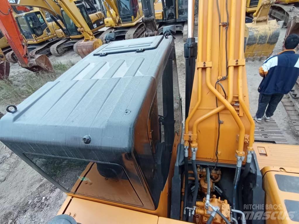 Hyundai Robex 215-9T Гусеничні екскаватори