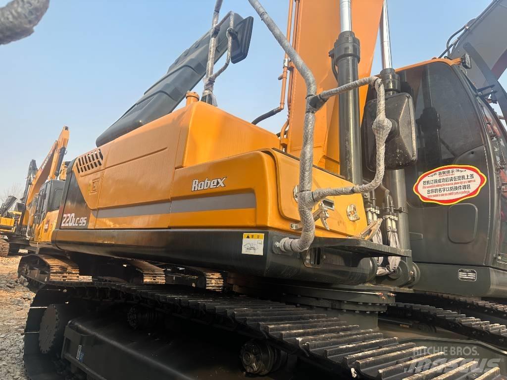 Hyundai R220LC-9S Гусеничні екскаватори