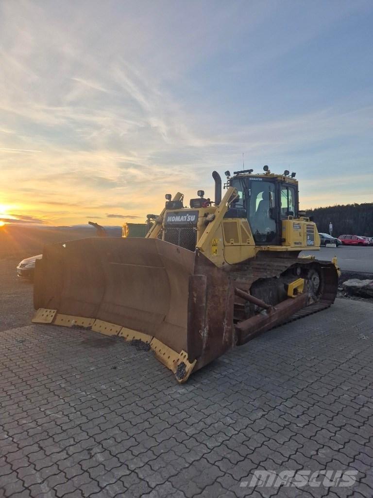Komatsu D65 pxi Гусеничні бульдозери