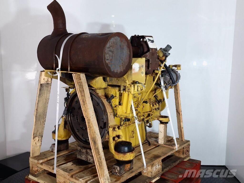Komatsu SA6D95L-1 Двигуни