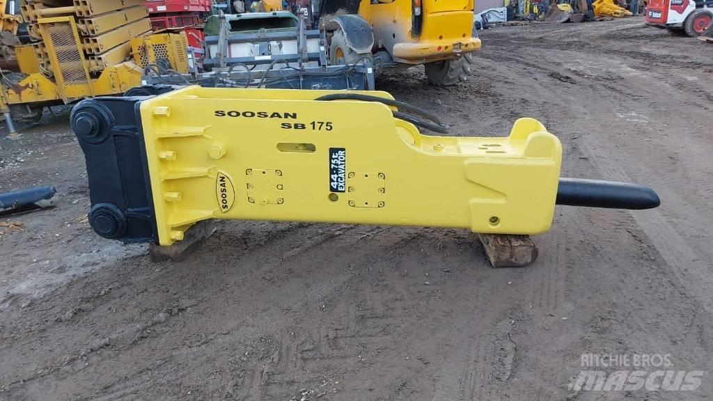 Soosan SB 175 Плуги