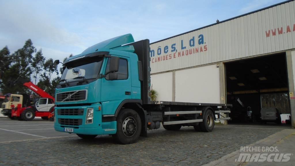 Volvo FM 9 300 Вантажівки-платформи/бокове розвантаження