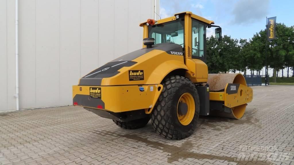 Volvo SD 135 B Грунтові котки