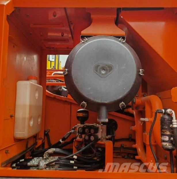 Doosan DX340LC-9C Гусеничні екскаватори