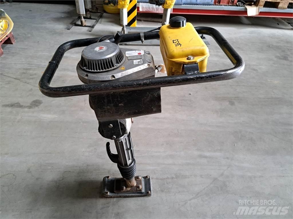 Wacker Neuson BS30 Трамбувальники