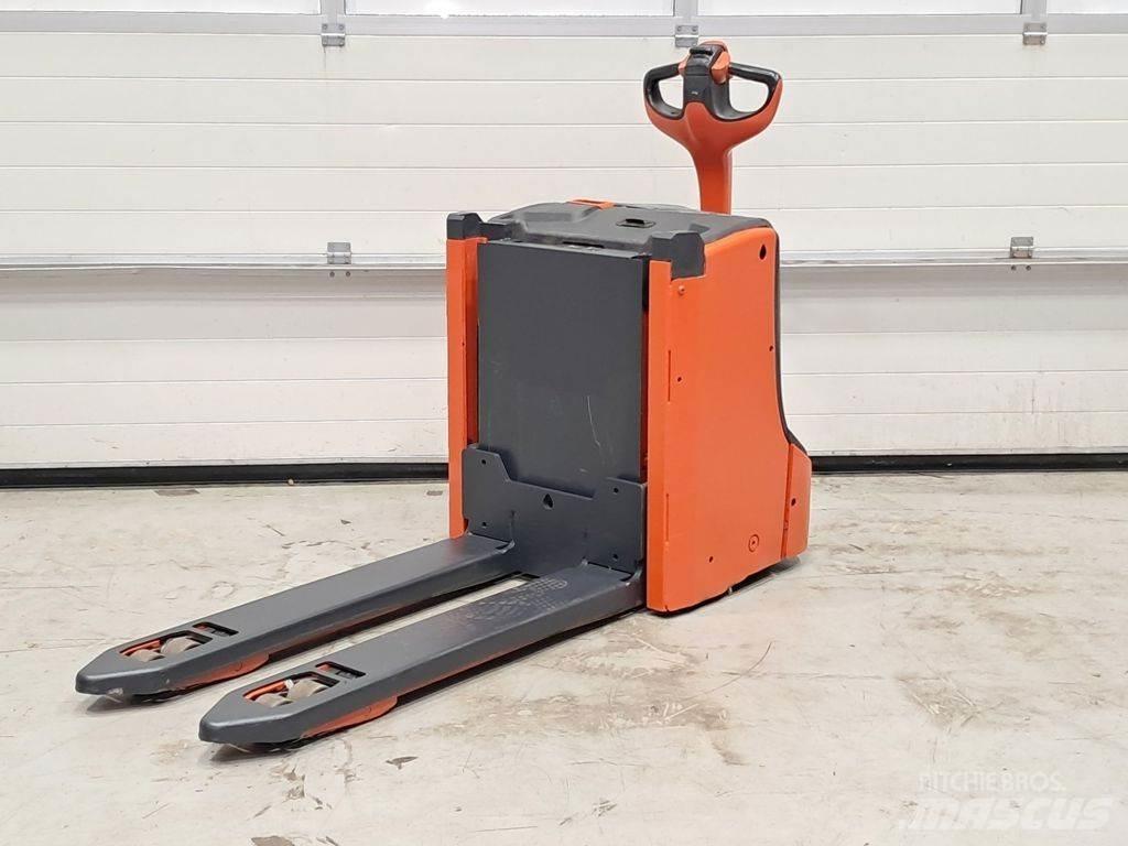 Linde T16L Ручні гідравлічні візки