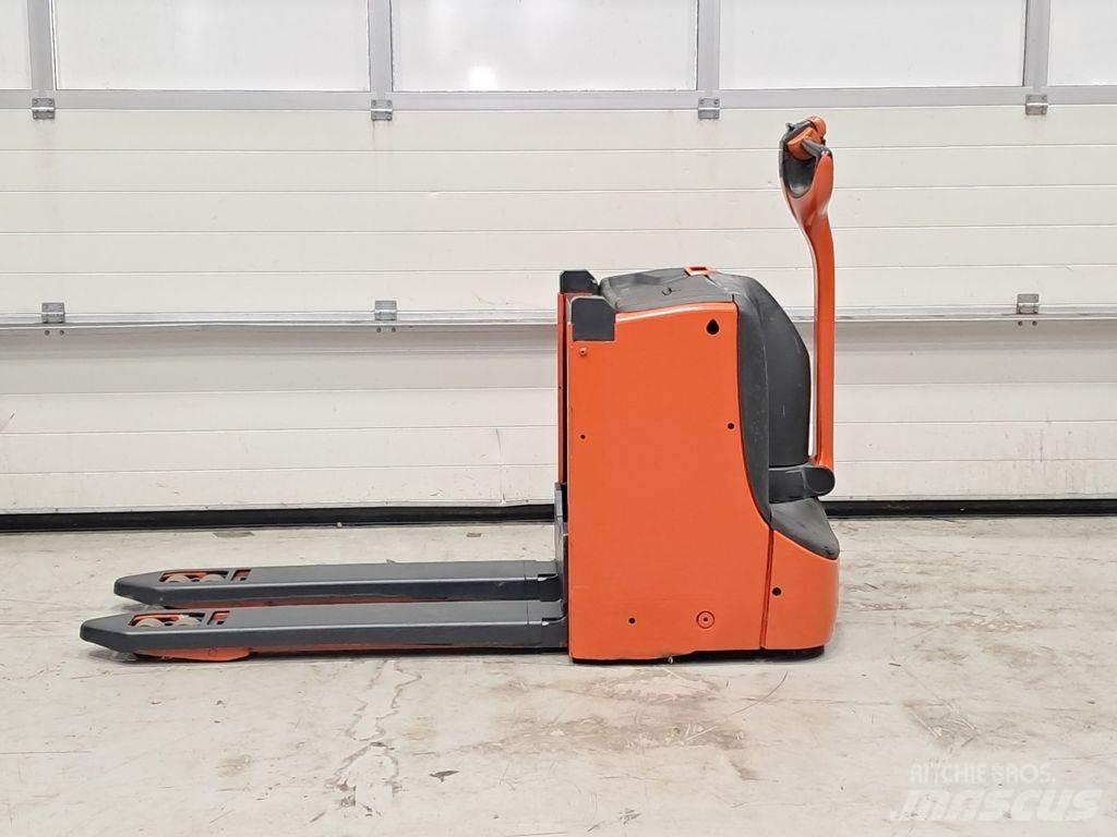 Linde T16L Ручні гідравлічні візки