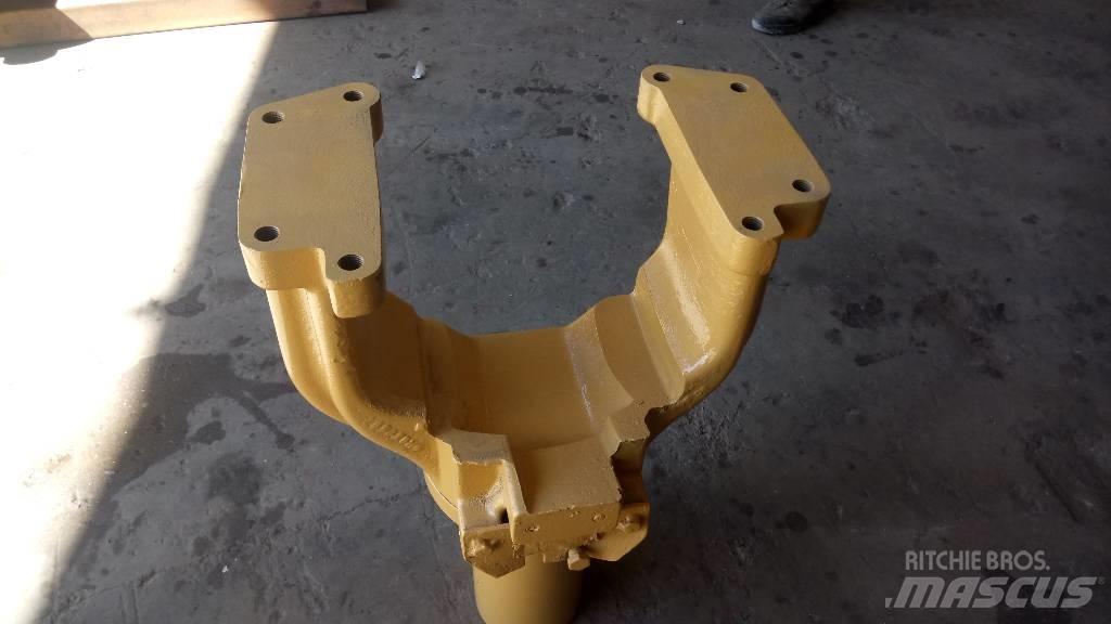 CAT 245 Шасі
