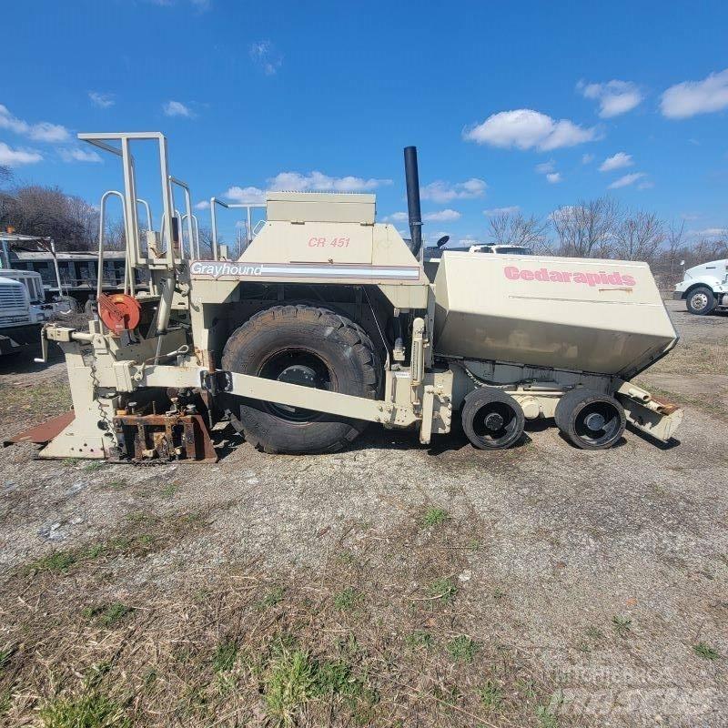 Cedar Rapids CR451 Асфальтовкладачі