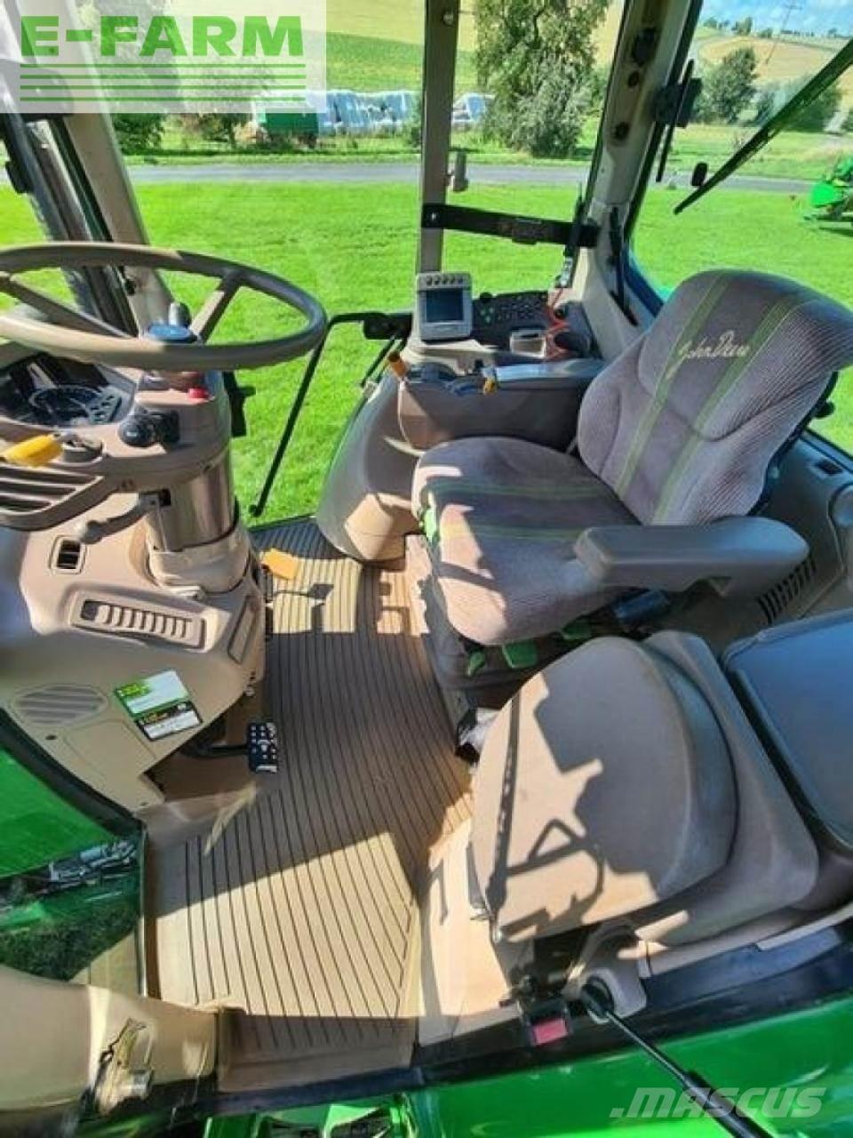 John Deere 7430 Трактори