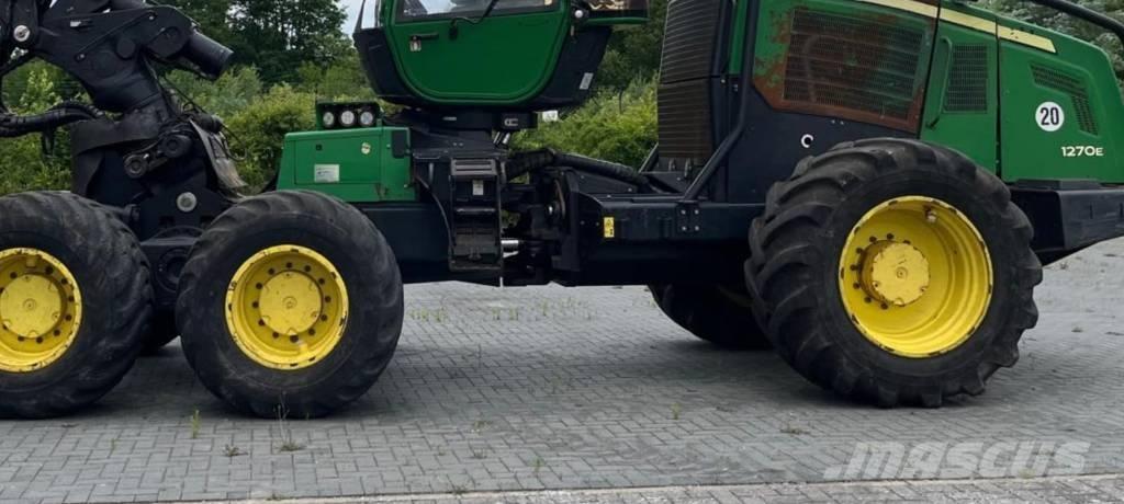 John Deere 1270 E Харвестери