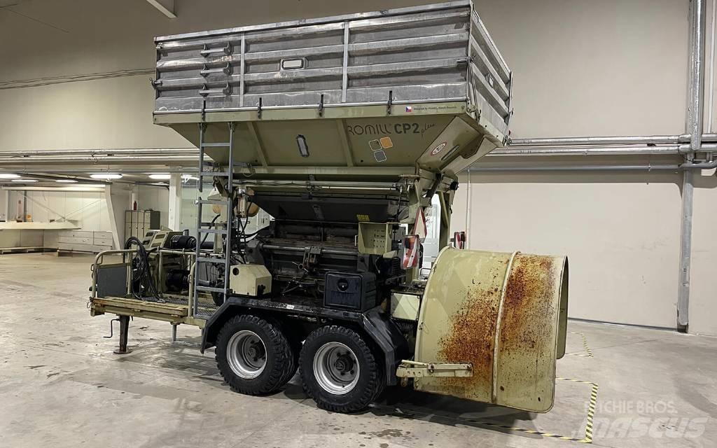  Romill CP2 Кормозбиральні комбайни