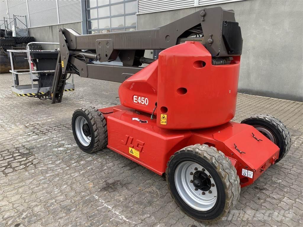JLG E450AJ Колінчаті підйомники
