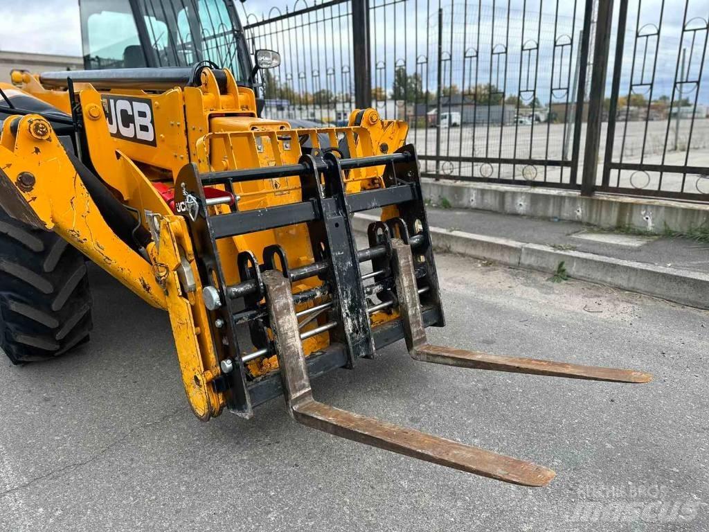 JCB 535-125 Телескопічні навантажувачі