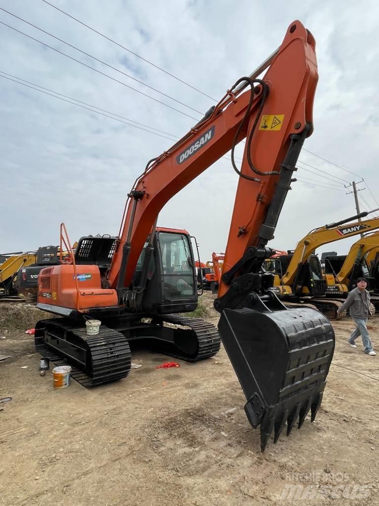 Doosan dx150 Гусеничні екскаватори