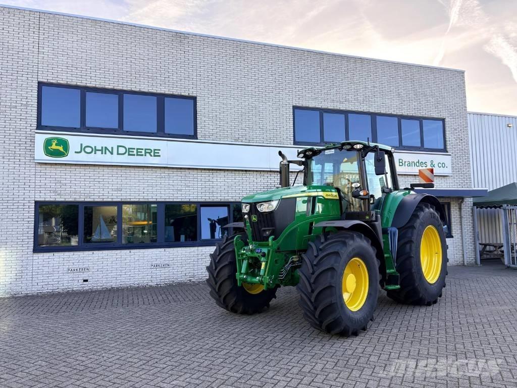 John Deere 6M200 Трактори