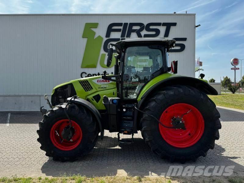 CLAAS AXION 830 Трактори