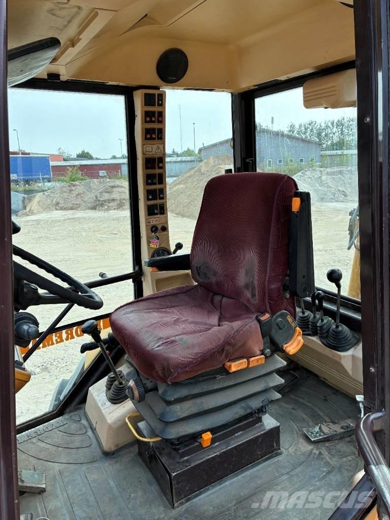 Hydrema 906 C Екскаватори-навантажувачі