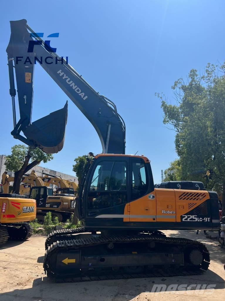 Hyundai 225LC-9t Гусеничні екскаватори