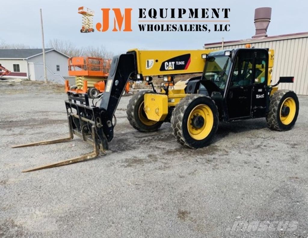 CAT TL 943 C Телескопічні навантажувачі