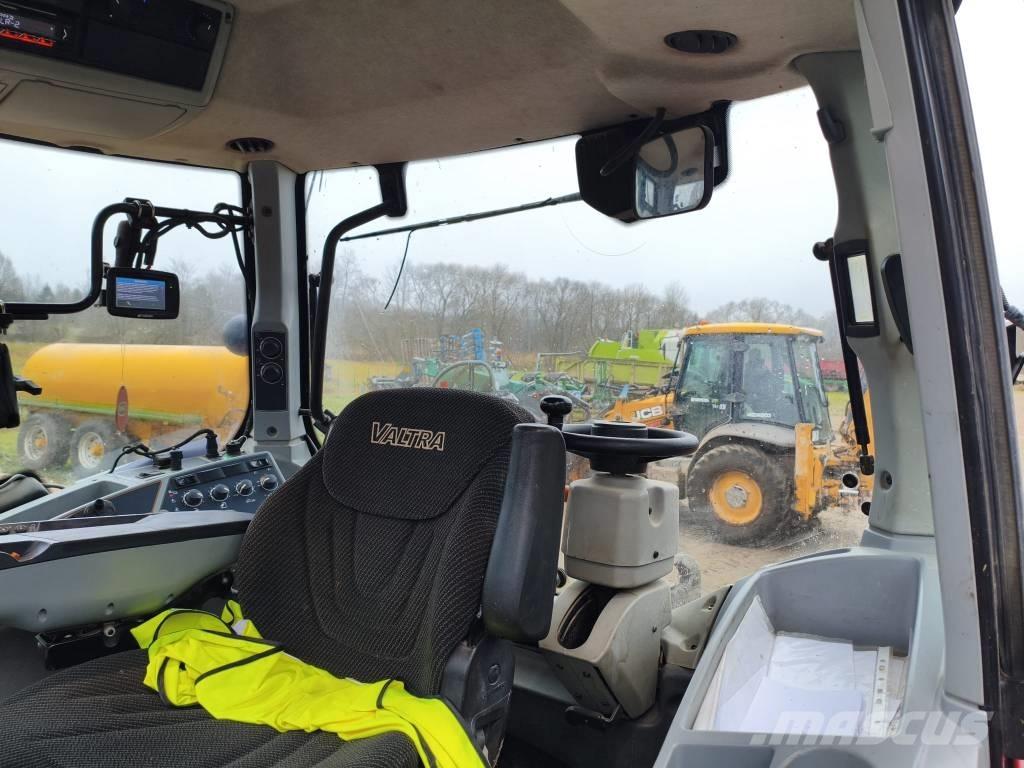 Valtra T 234 V Трактори