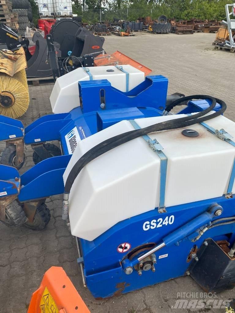  Multi Sweep 2400 mm Підмітальні машини