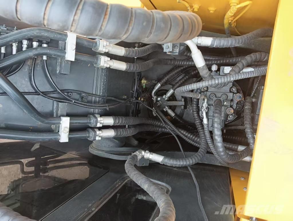 Hyundai 220 LC-9S Гусеничні екскаватори