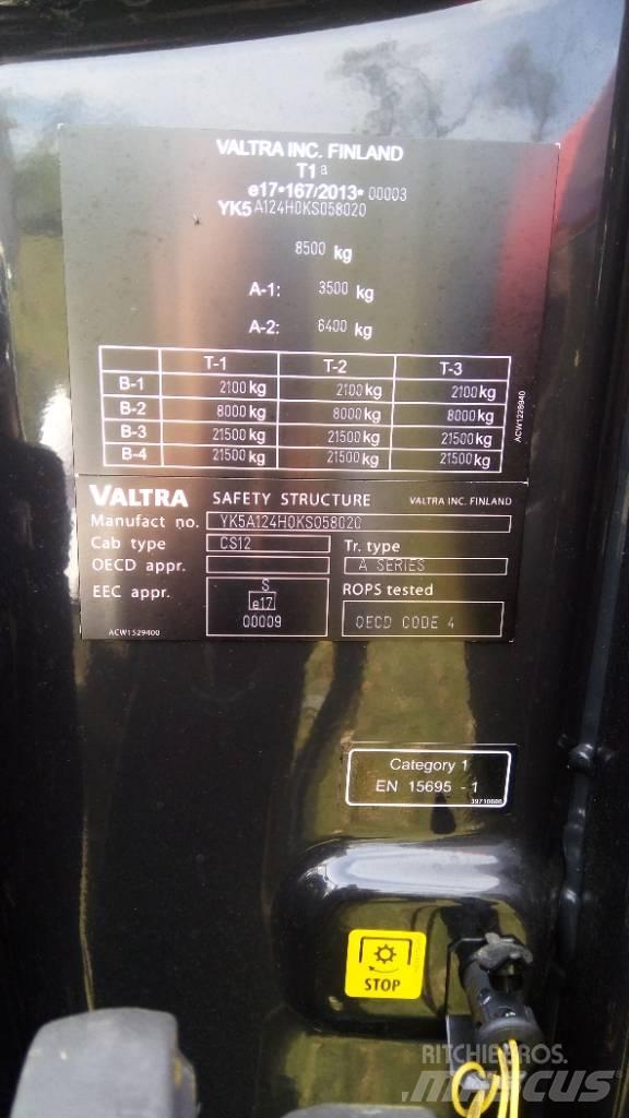 Valtra A 124 Трактори