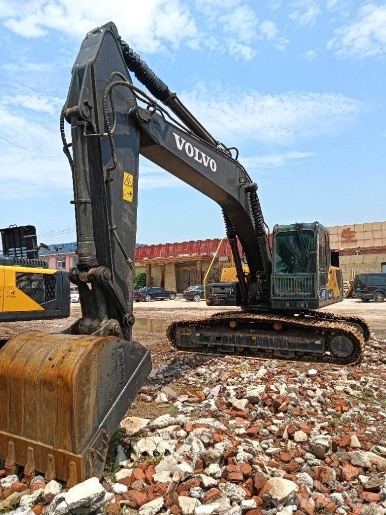 Volvo EC 240 Гусеничні екскаватори
