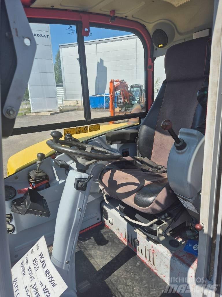 Wacker Neuson 6503 Колісні екскаватори