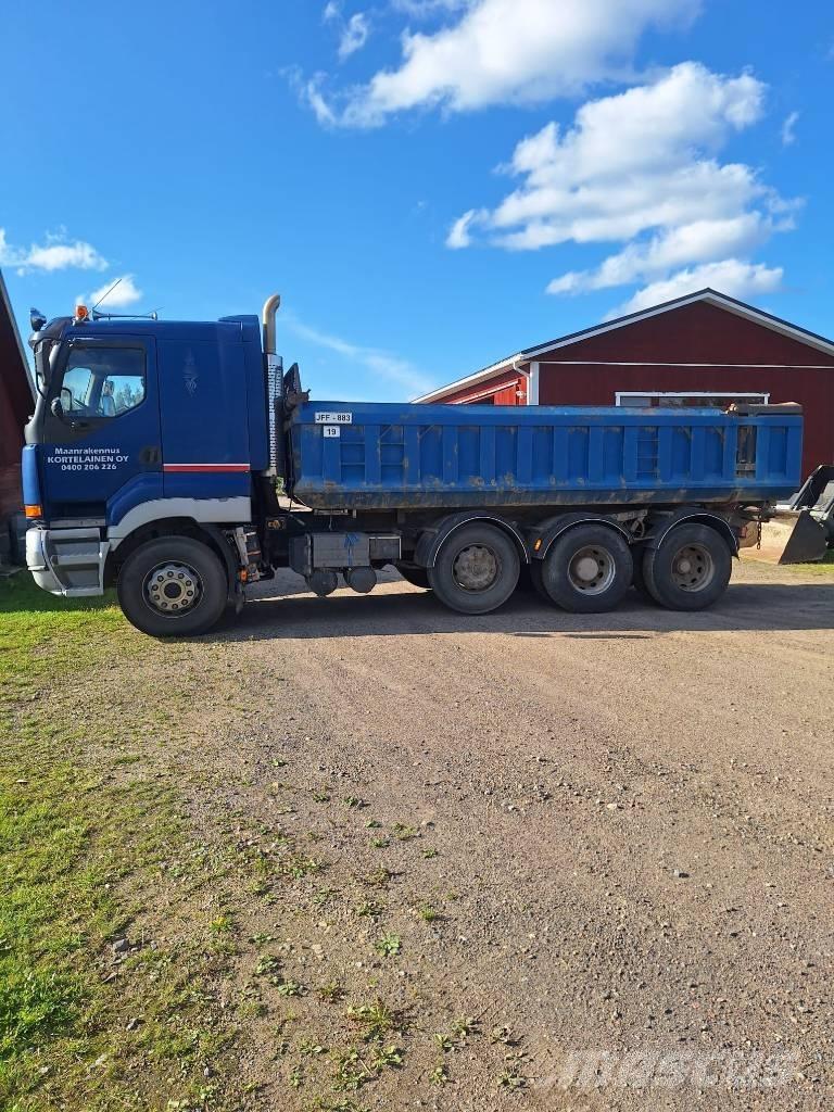 Sisu E12 Самоскиди