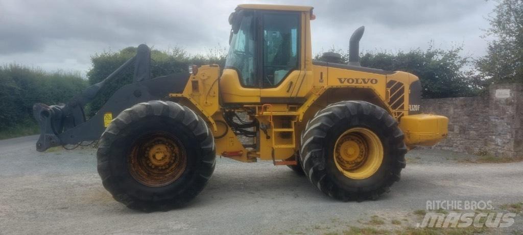 Volvo L 120 F Фронтальні навантажувачі