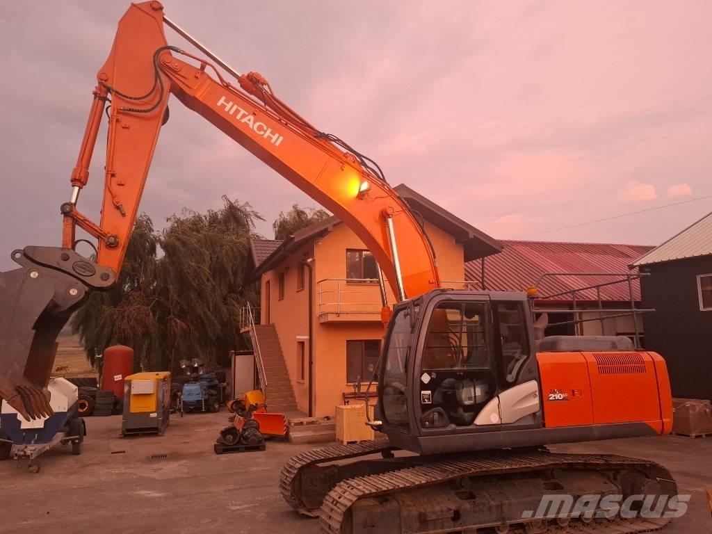 Hitachi 210LC Гусеничні екскаватори