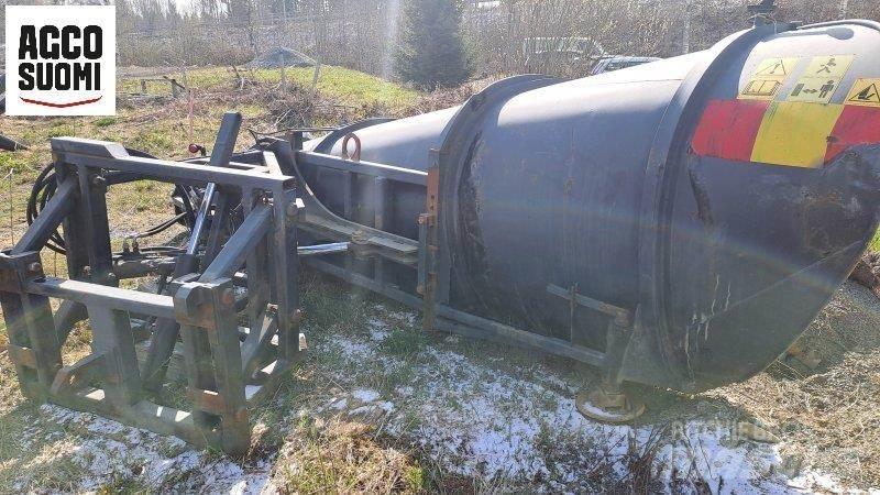 AM ALUEAURA 300 Снігоочищувальні ножі та плуги