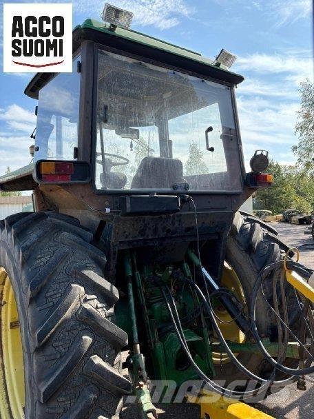 John Deere 3040 Трактори