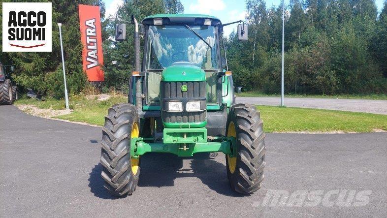 John Deere 6220 SE Трактори